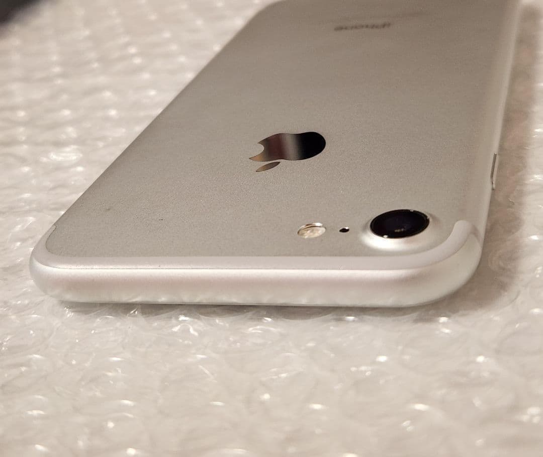 SIMフリー　iPhone 7 32GB