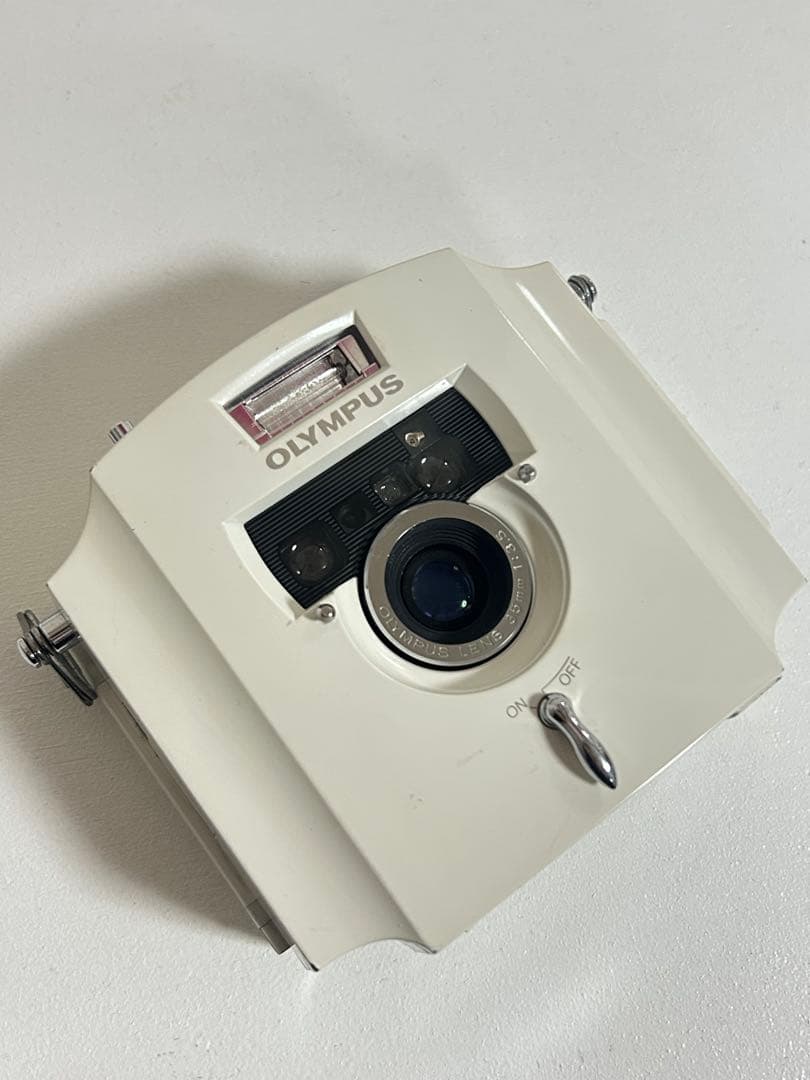 OLYMPUS Ecru エクリュ 35mm フィルムカメラ　ジャンク品