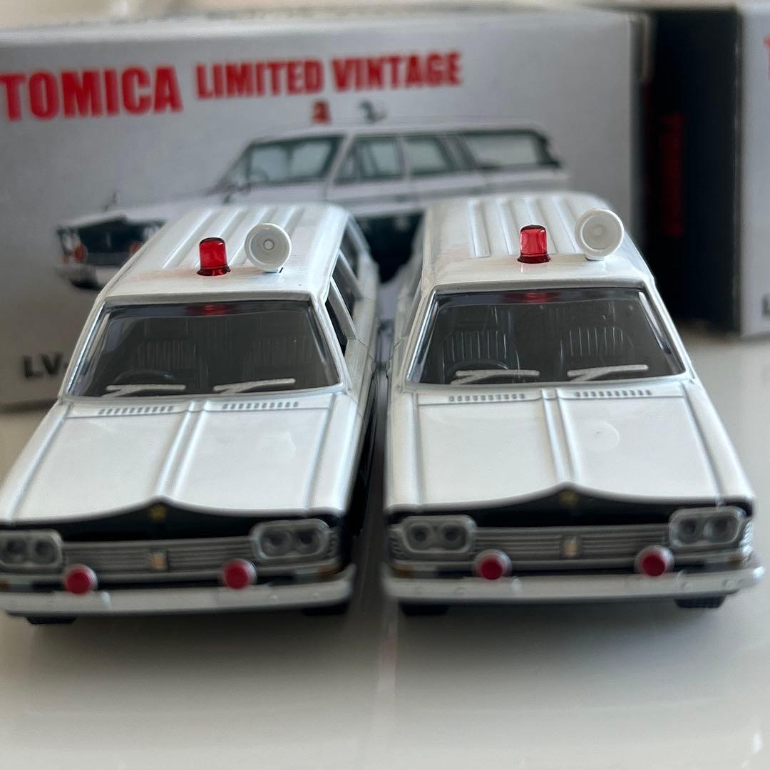 コレクターズアイテムのモデルカー TOMICA リミテッド クラウン3台セット