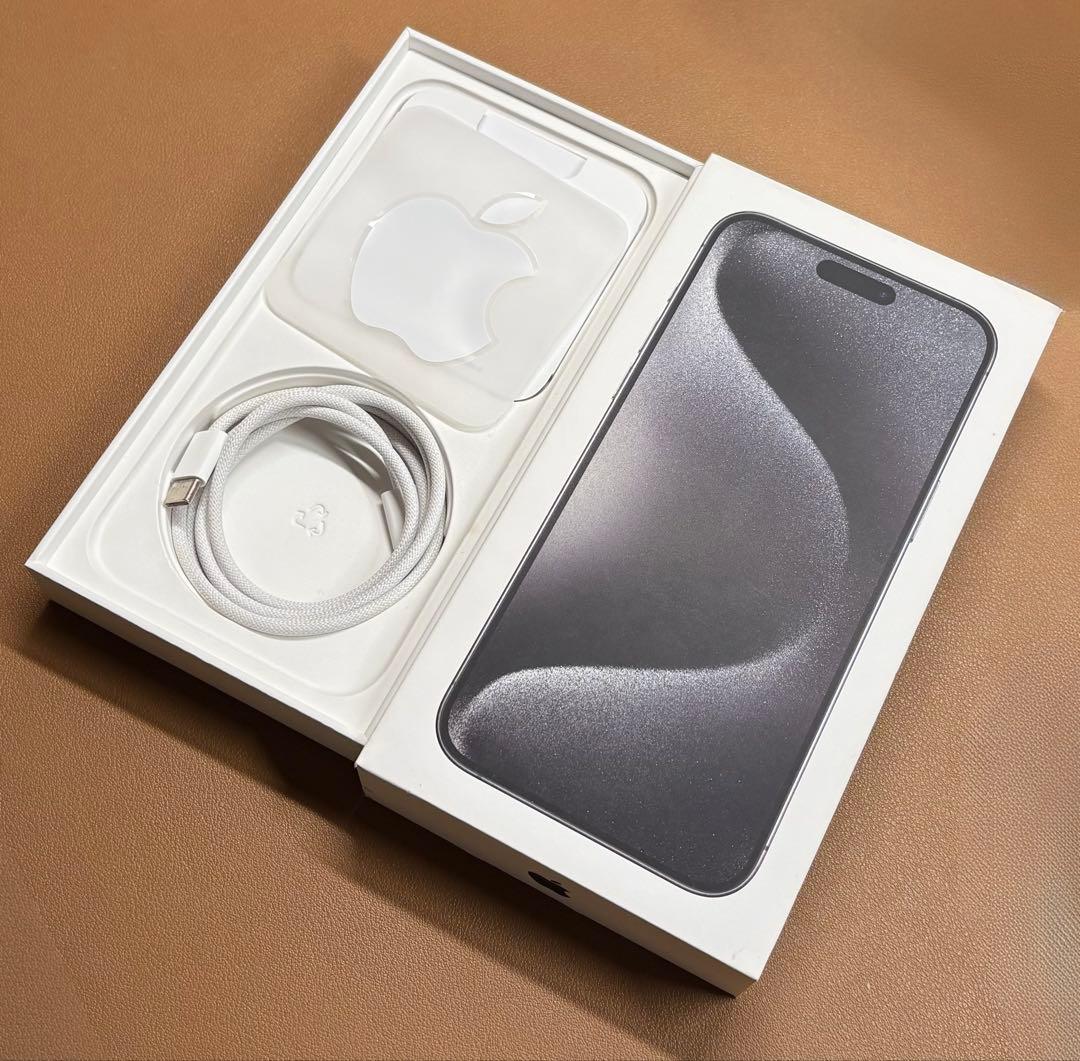 iPhone 15 Pro スペースブラック 本体 256GB SIMフリー