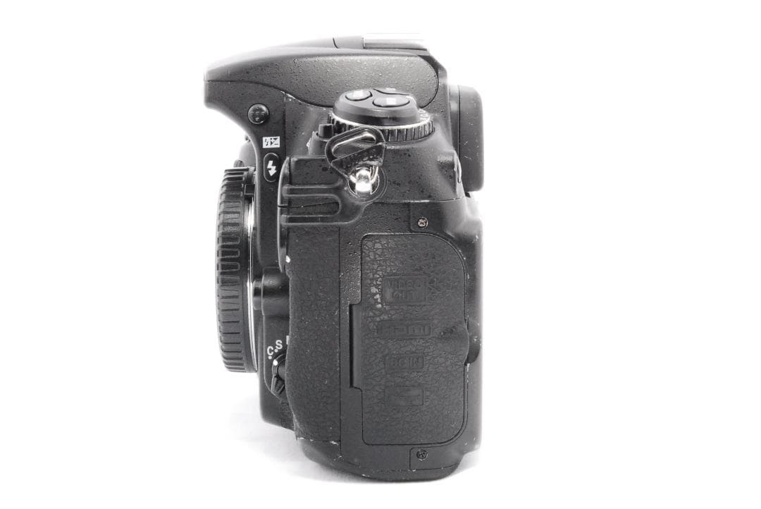 重厚感のある頑丈なボディ⭐️NikonD300 ダブルレンズセット 極上品
