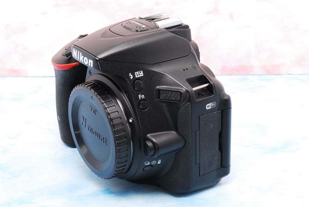Nikon D5500★一眼レフカメラ★Wレンズ★美品＆S数少★スマホ転送