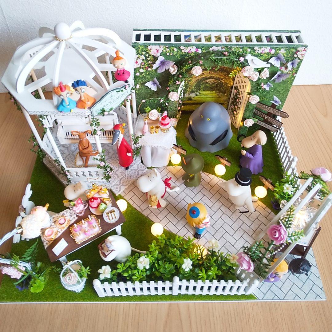 ムーミンフィギュア＆ドールハウス（LEDライト、オルゴール、カバー付き）セット