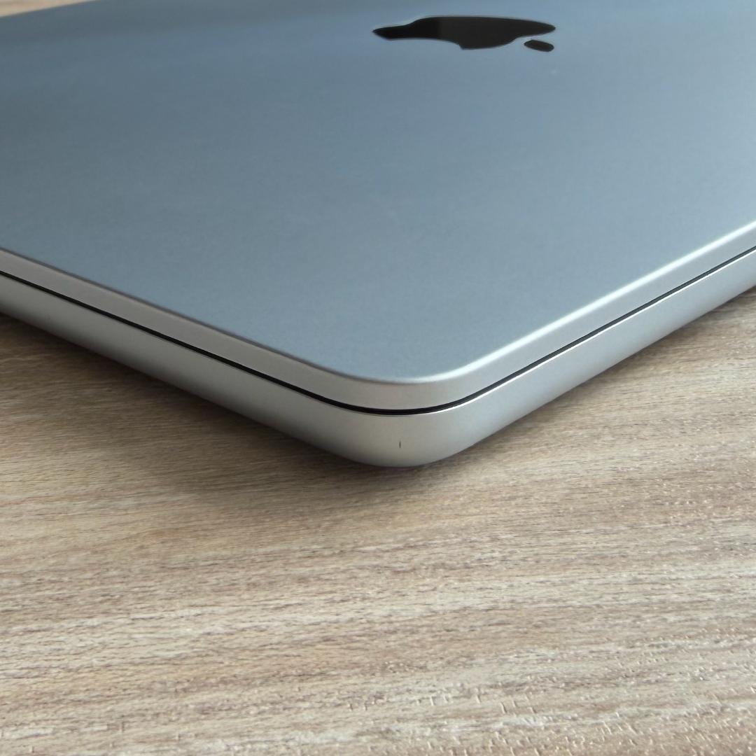 1TB Apple MacBook Air M4 スカイブルー　本体