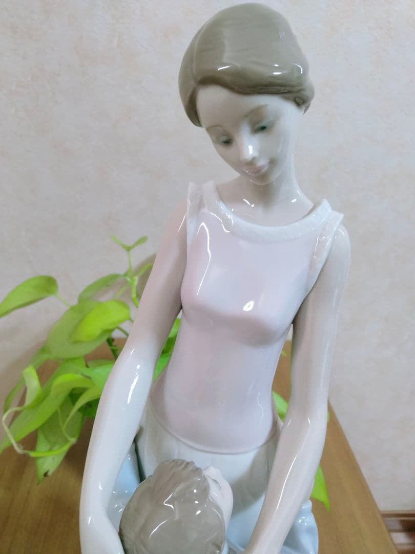 美品 リヤドロ「大好きなママ」