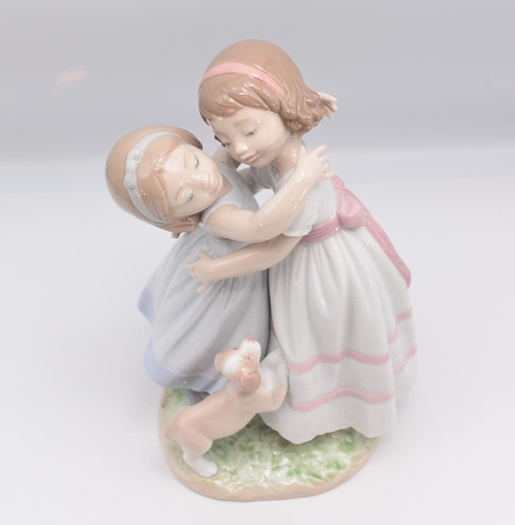 ハグして　＃8046　★リヤドロ　スペイン　ポーセリン　光沢仕上げ　美品　セール