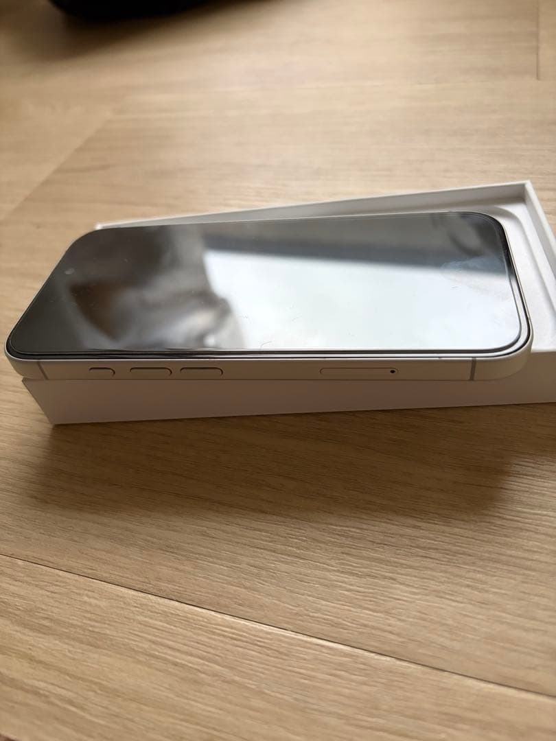 Apple iPhone 16 ホワイト 本体