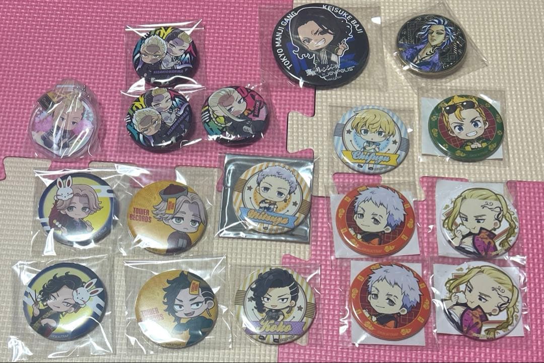 東京リベンジャーズ　グッズ　83個　まとめ　アクスタ　アクキー　缶バッジ