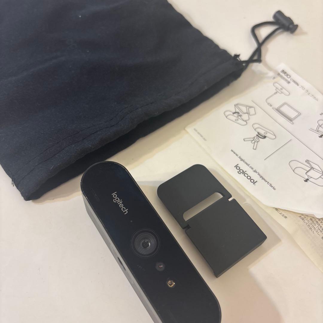 logicool webカメラ　本体と付属品