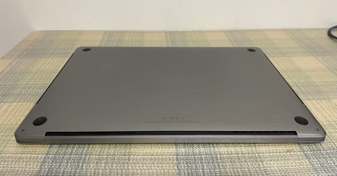 金*鯛様 ジャンク品　MacBook Pro A1990 ２台まとめて