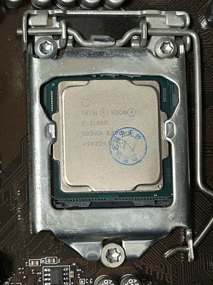 正常動作確認済み Xeon E-2186G