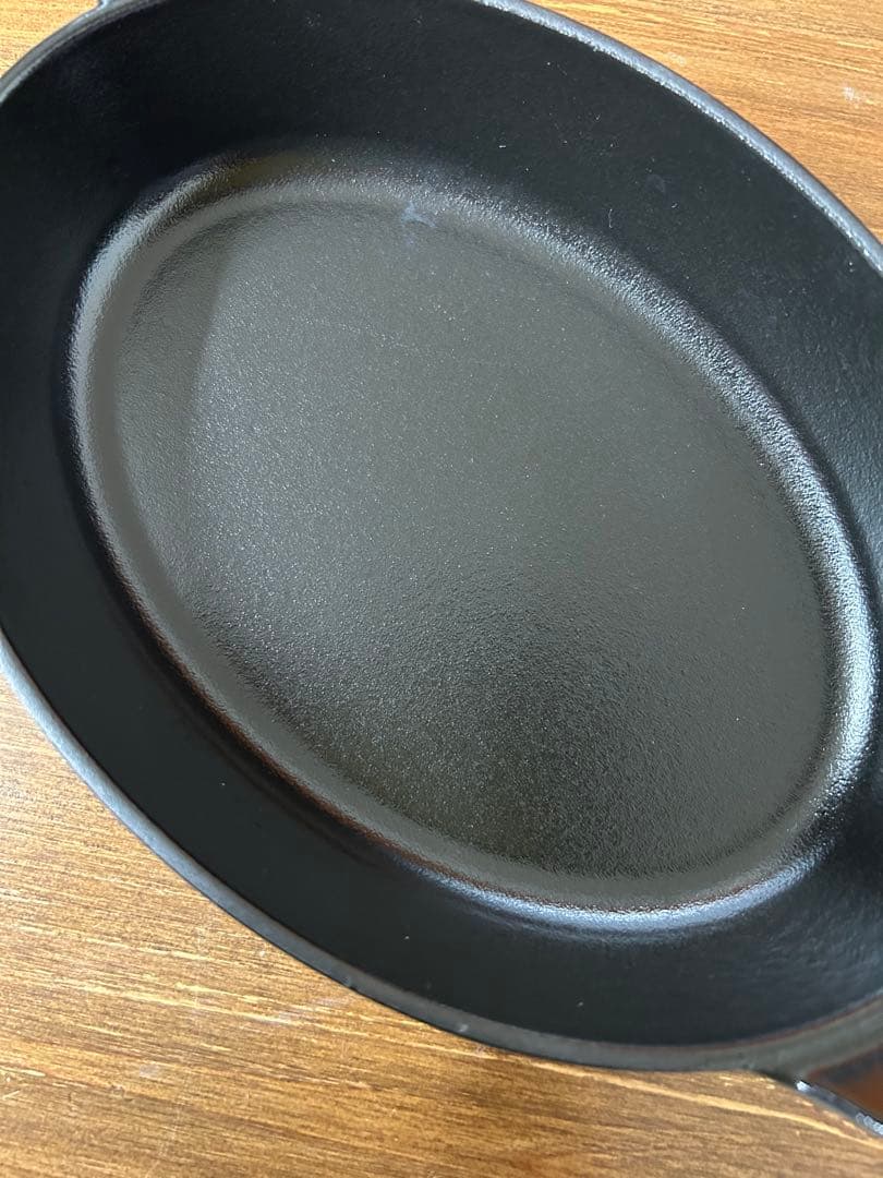 staub ストウブ　オーバル　21cm