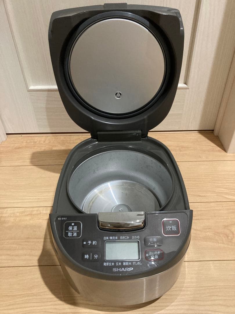 シャープ炊飯器マイコン方式 5.5合黒厚釜 球面炊きシルバー KS-S10J-S