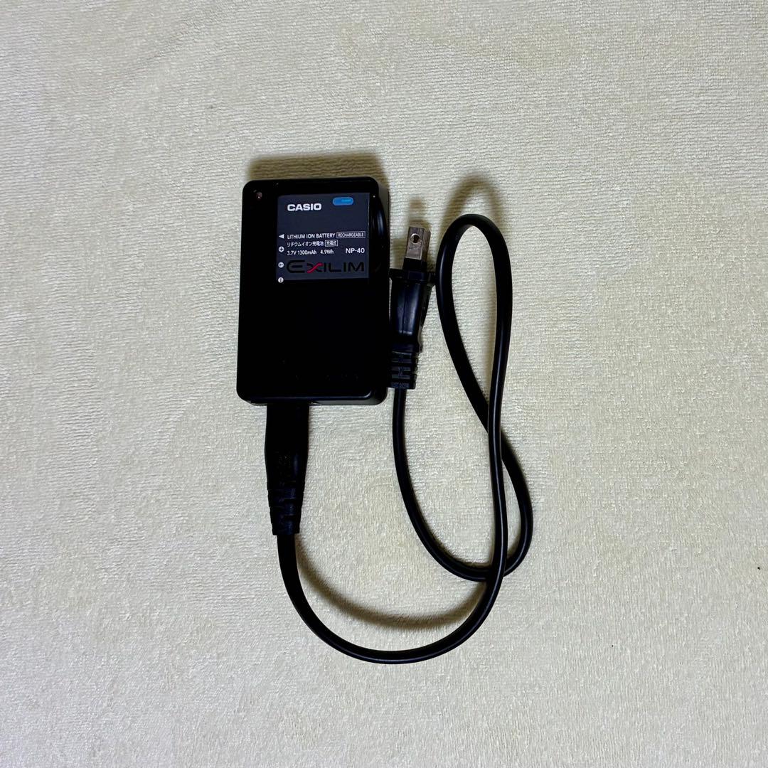 CASIO EXILIM EX-Z400 コンパクトデジタルカメラ。