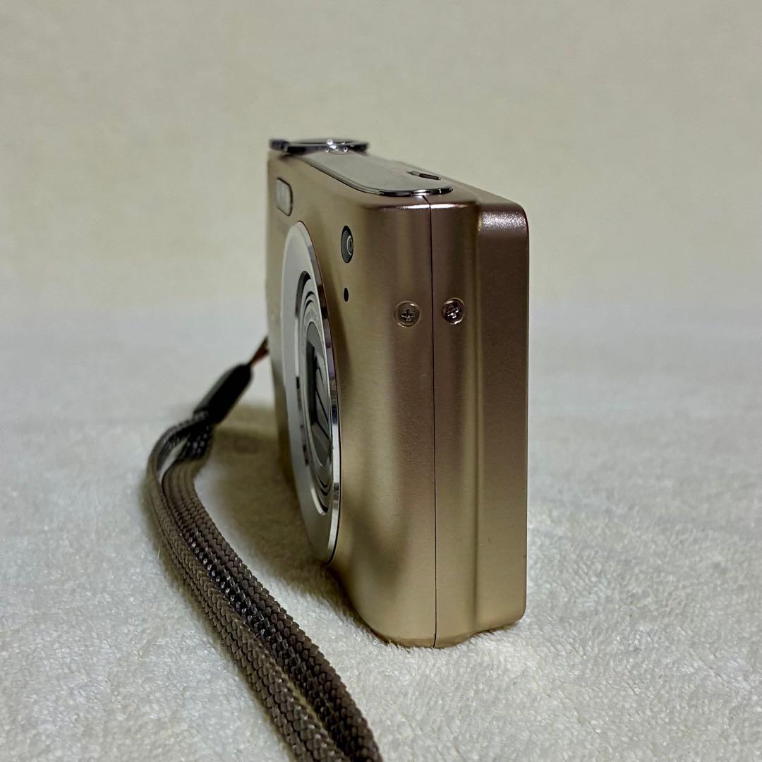 CASIO EXILIM EX-Z400 コンパクトデジタルカメラ。