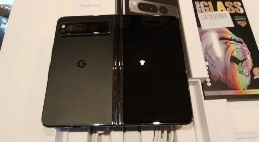 Google Pixel Fold ブラック 本体