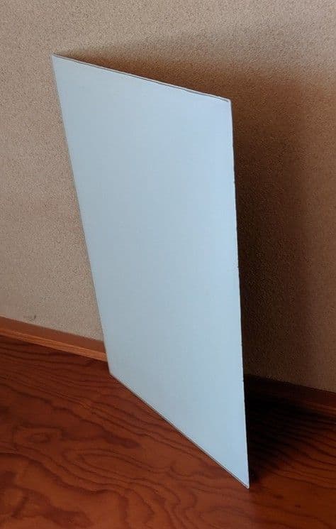 工芸品　銅版レリーフ画　枝にぶら下がる猿