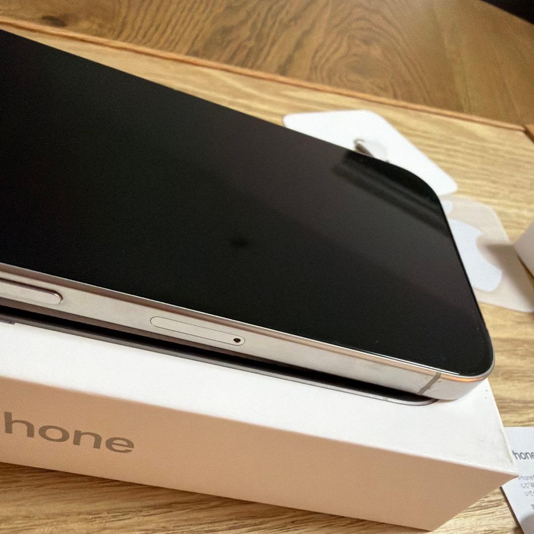 iPhone 15 Pro 512GB ホワイトチタニウム 箱/付属品あり
