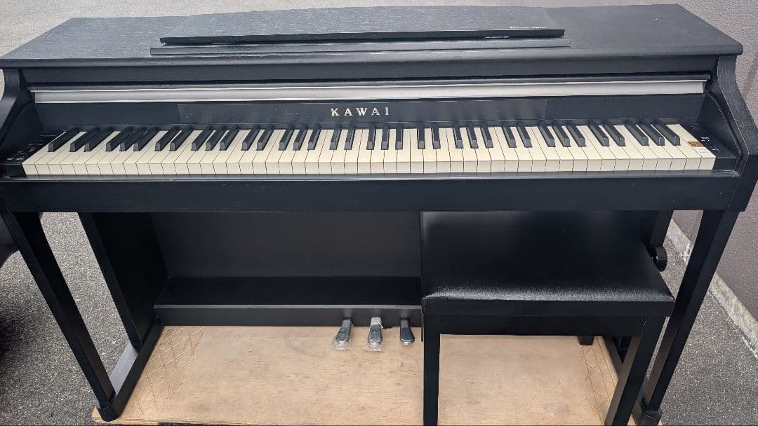 送料込み KAWAI 人気の木製鍵盤 電子ピアノ CA15B 2013年製激美品