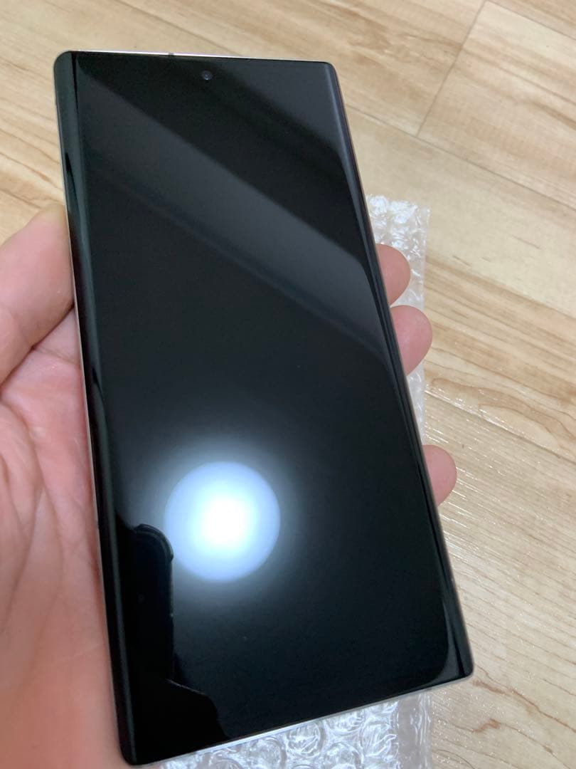 概ね美品　Arrows NX9 ホワイト　スマートフォン F-52A ドコモ