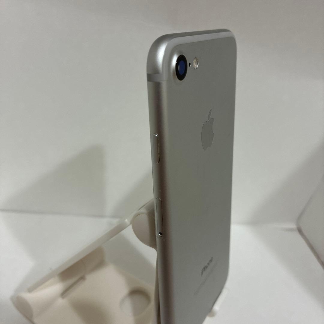 Apple iPhone7 32GB シルバー