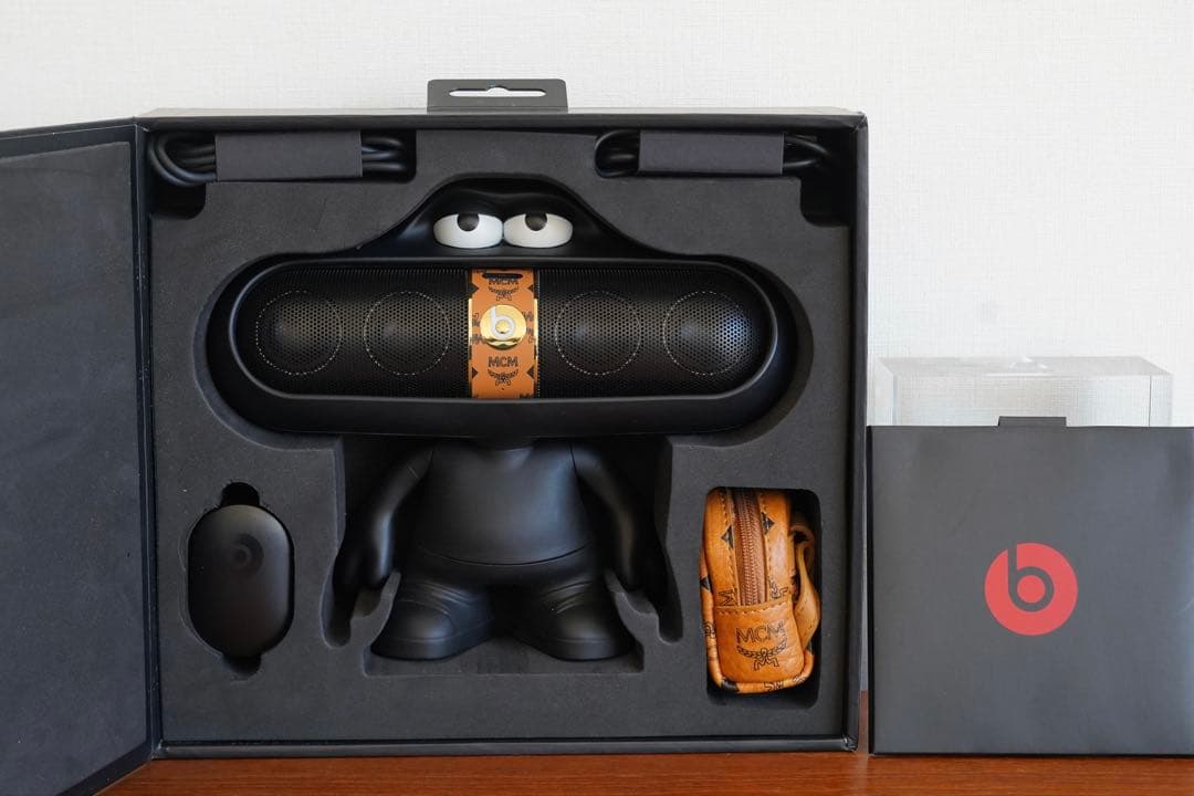 MCM スペシャルエディションbeats pill ワイヤレススピーカー