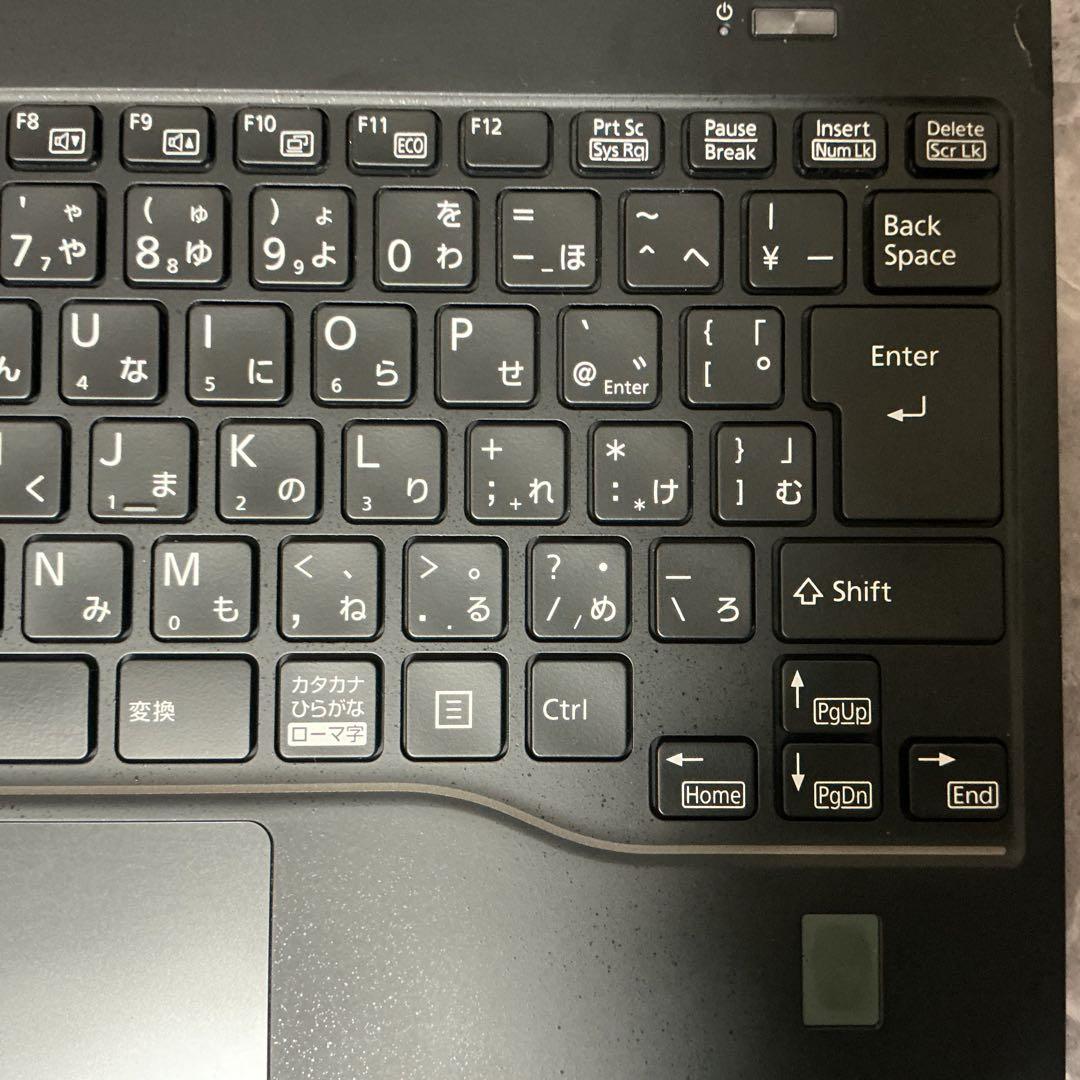 極美品 富士通 LIFEBOOK 2024年製品 使用期間半年程度なのですが…