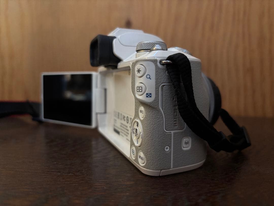 Canon EOS ホワイト デジタル一眼レフカメラ