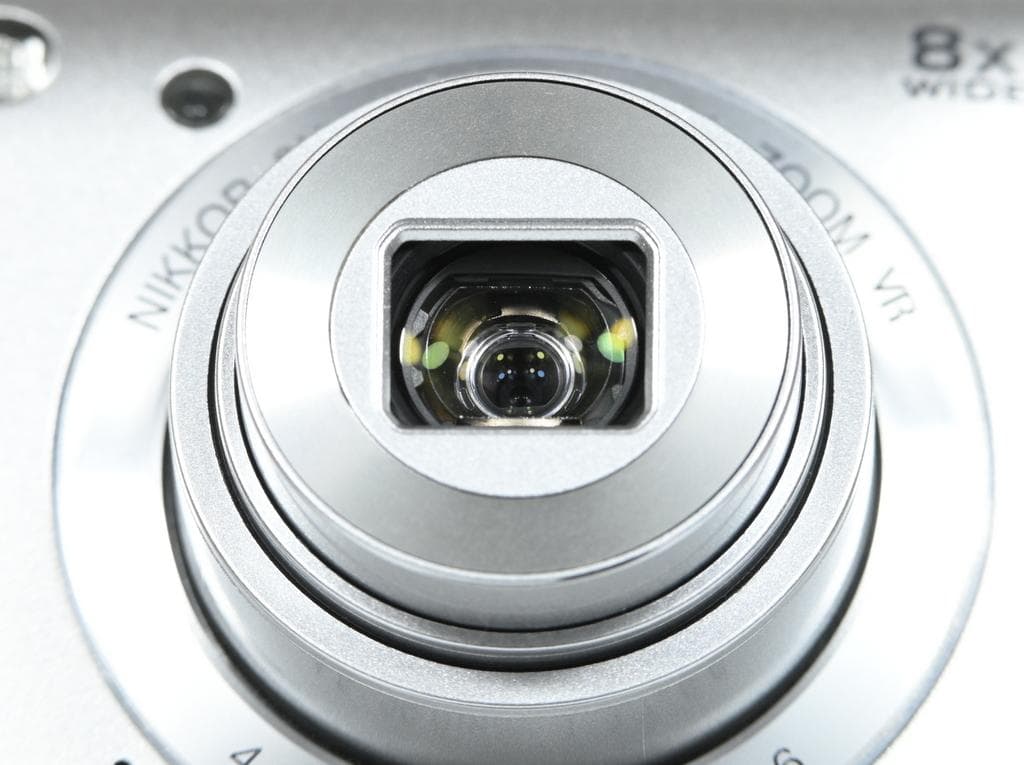 【美品】 ニコン　Nikon COOLPIX S3700 シルバー