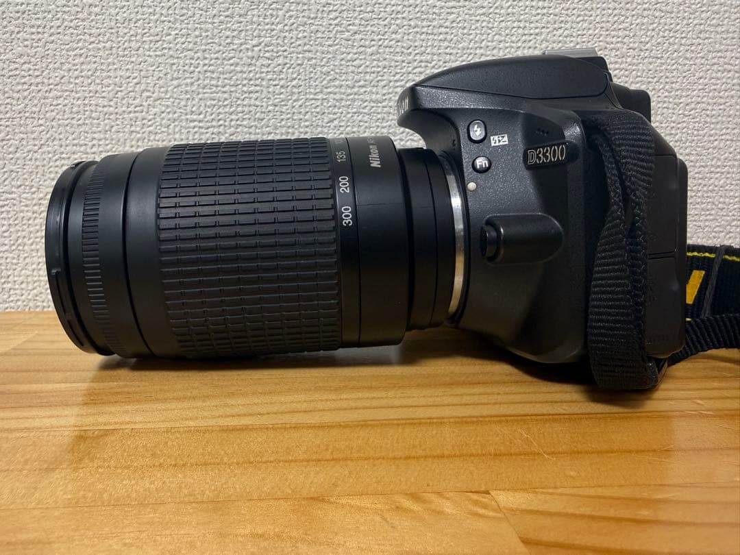 美品 2416万画素 Nikon D3300 ボディ 460g 撮影数4496枚