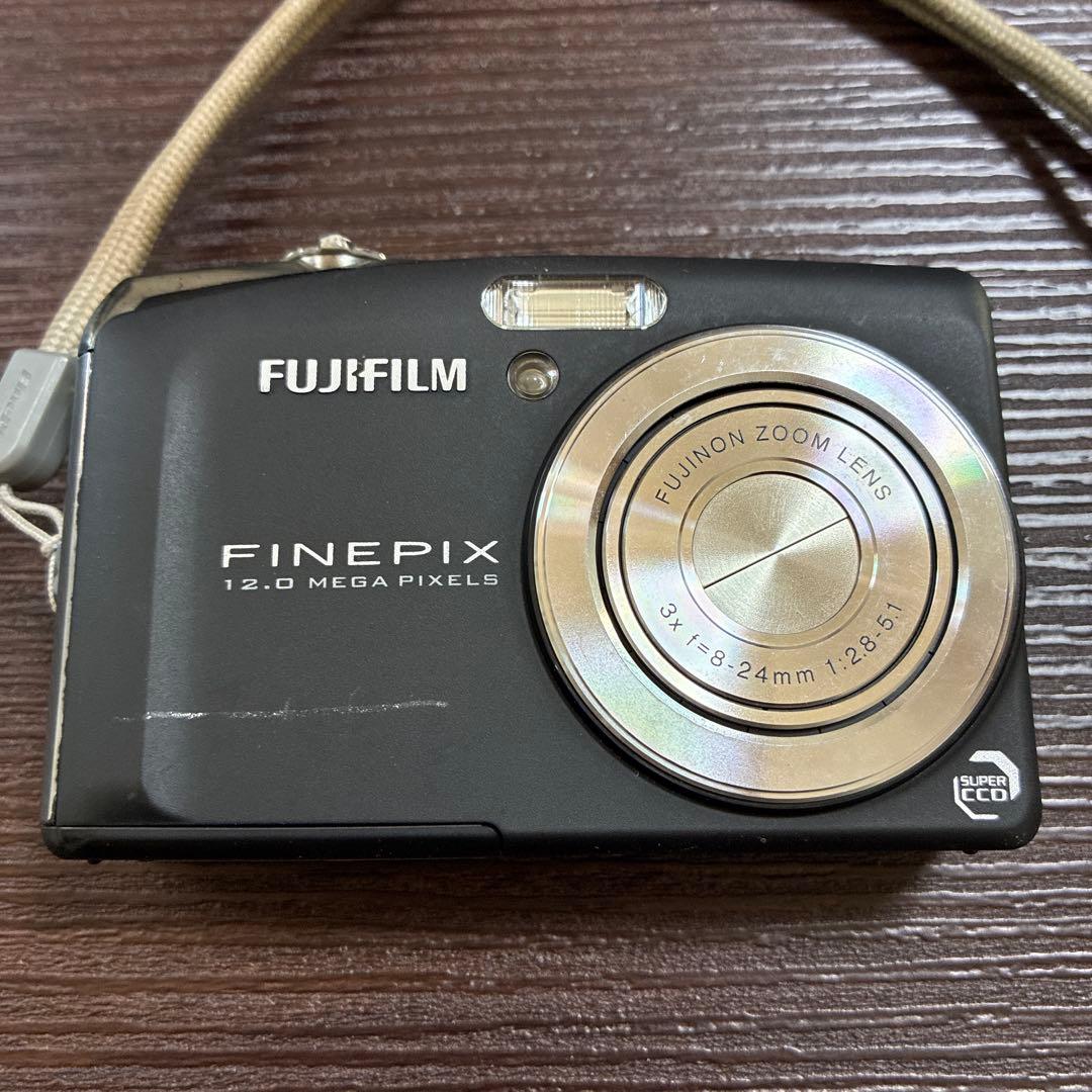 FUJIFILM FinePix F50fd ブラック　充電器付き