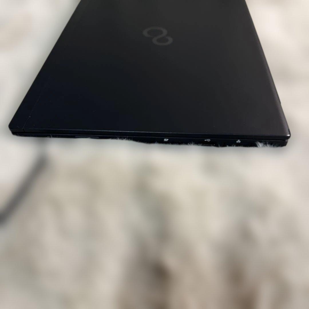 FUJITSU LIFEBOOK U939 13.3インチi5-8265U