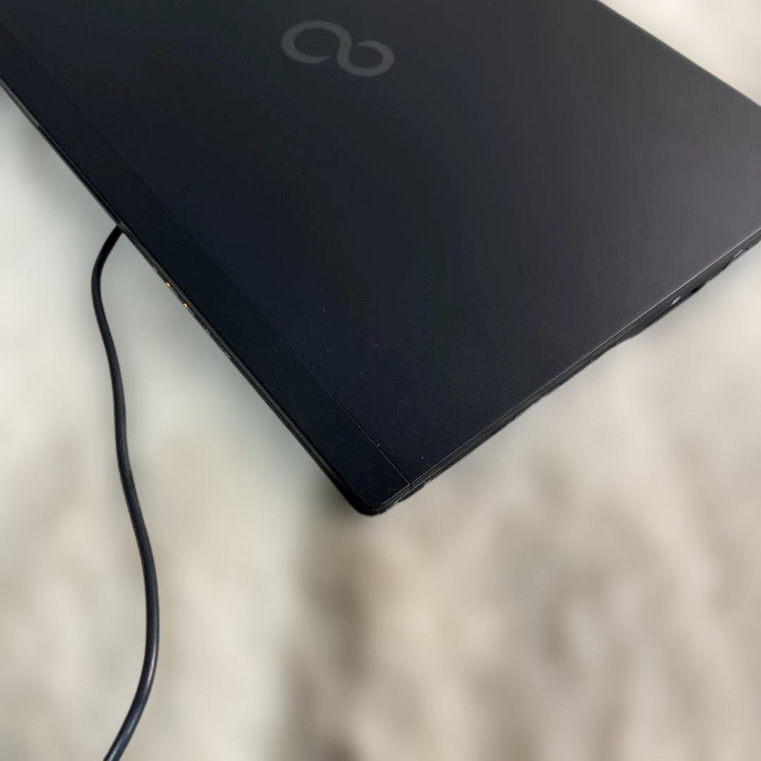 FUJITSU LIFEBOOK U939 13.3インチi5-8265U