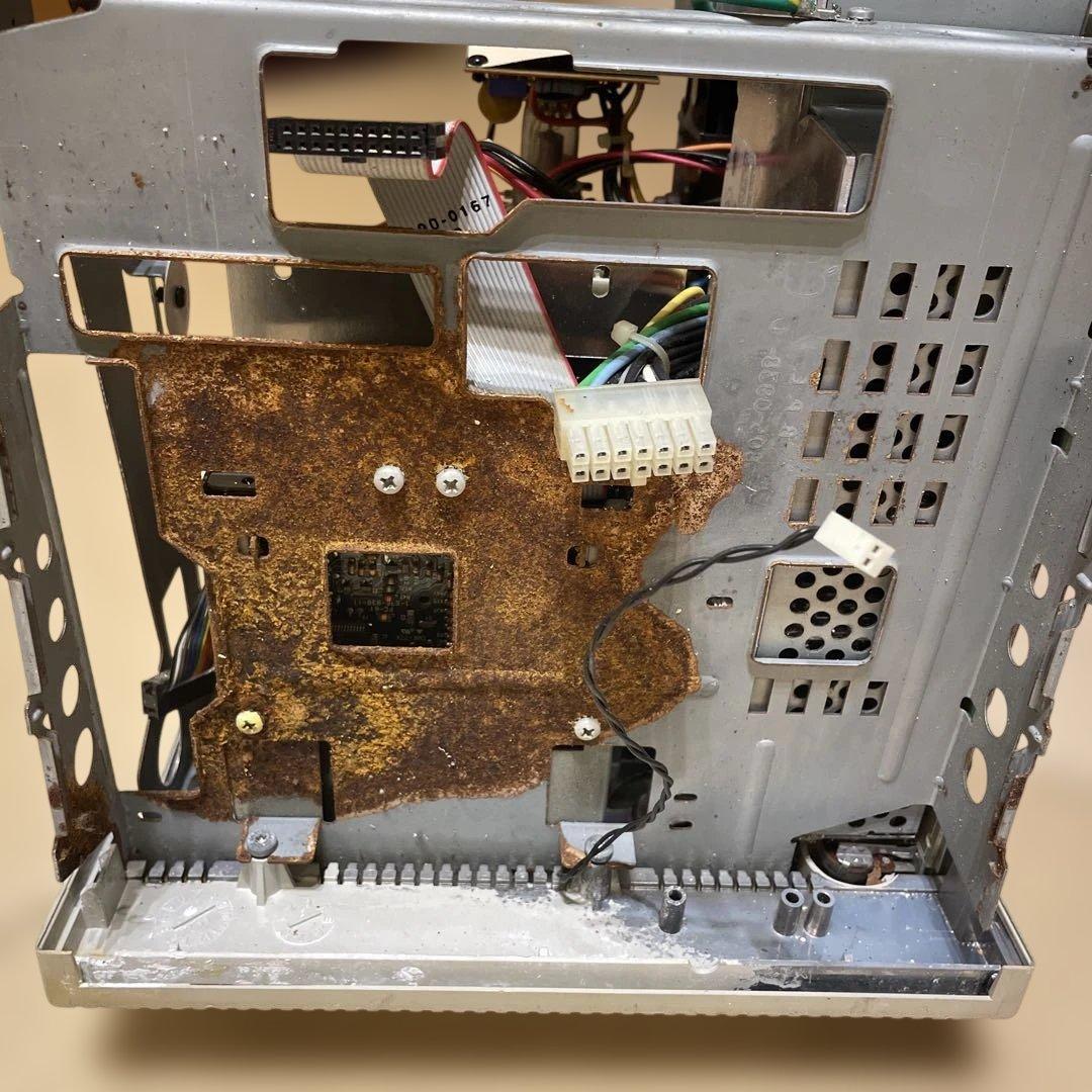 Macintosh SE/30 本体 部品取り 錆あり HDD付