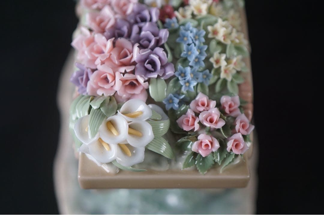 美品 Lladro リヤドロ 可愛いお花屋さん 6521 フィギュリン