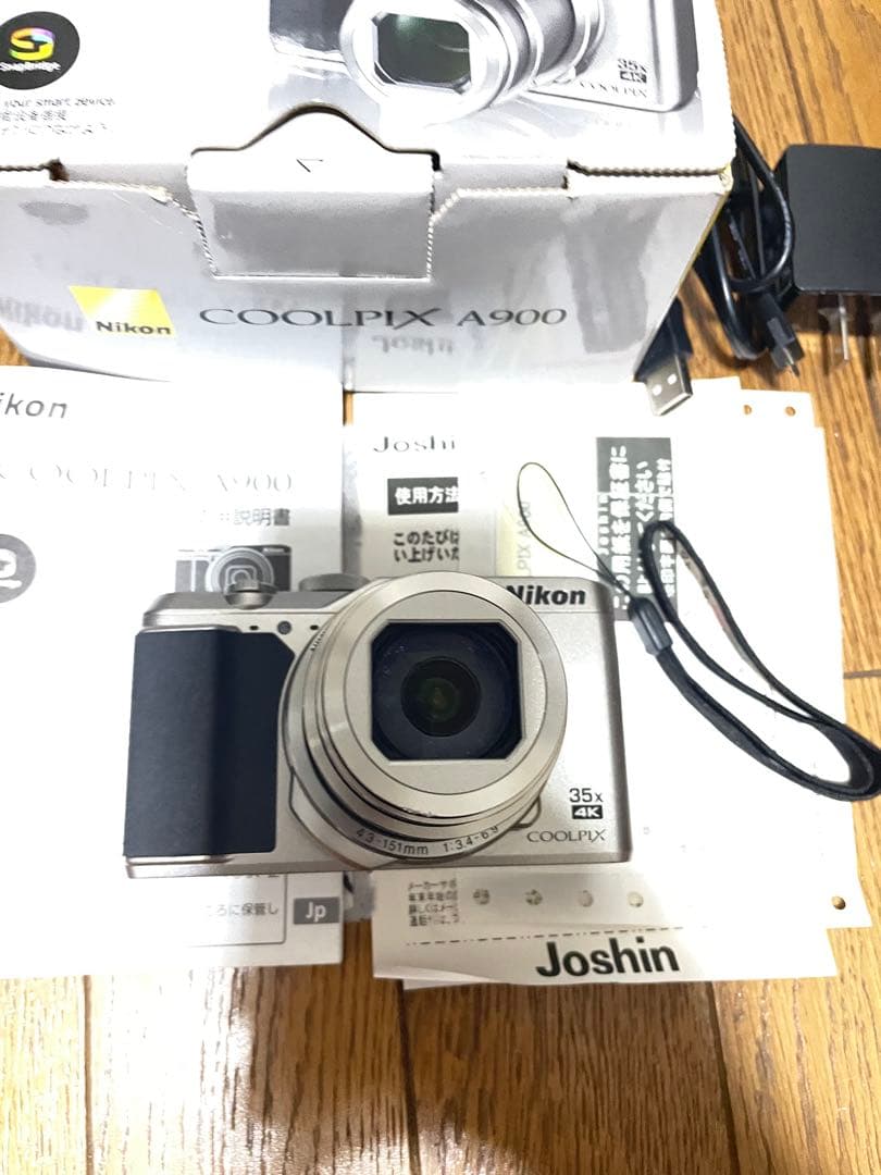 Nikon COOLPIX A900 シルバー　中古美品