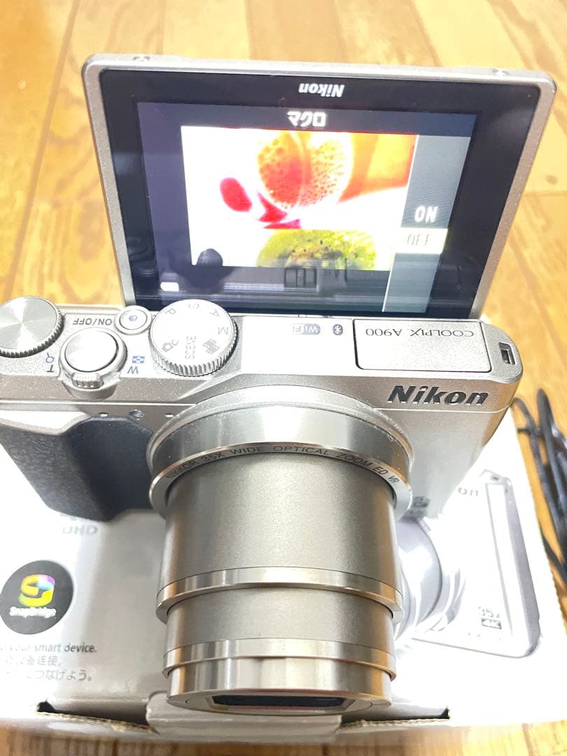Nikon COOLPIX A900 シルバー　中古美品