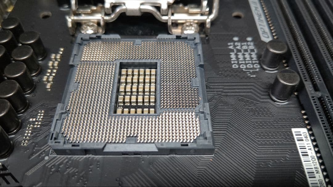 ROG STRIX Z490-F GAMING マザーボード