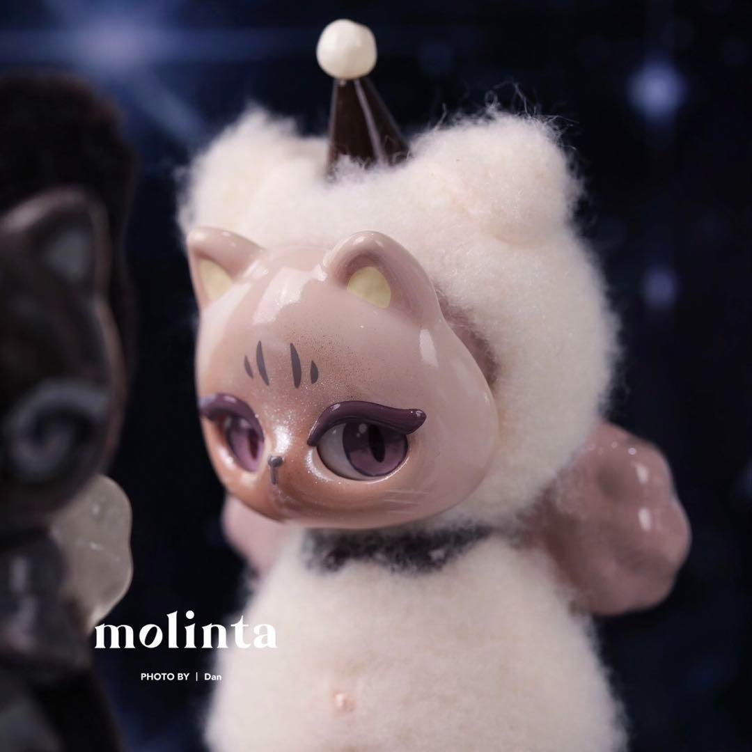 Molinta モリンタ Chasing Light シロネコ＆クロネコ