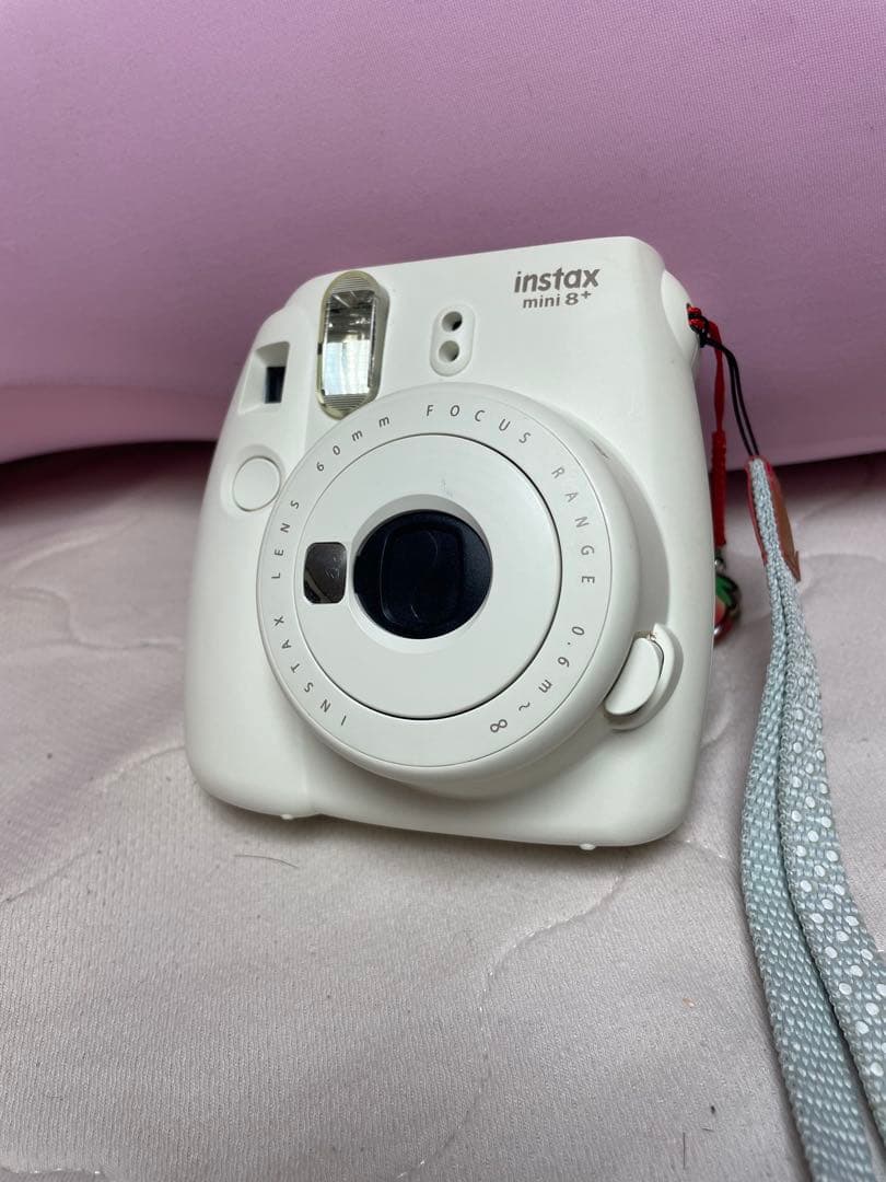 ぷ*ら様 FUJIFILM instax mini8ホワイト　チェキ