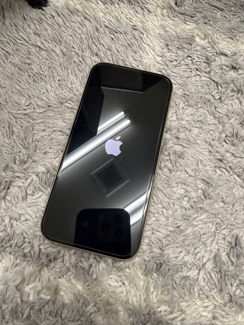 Apple iPhone 15 イエロー　本体