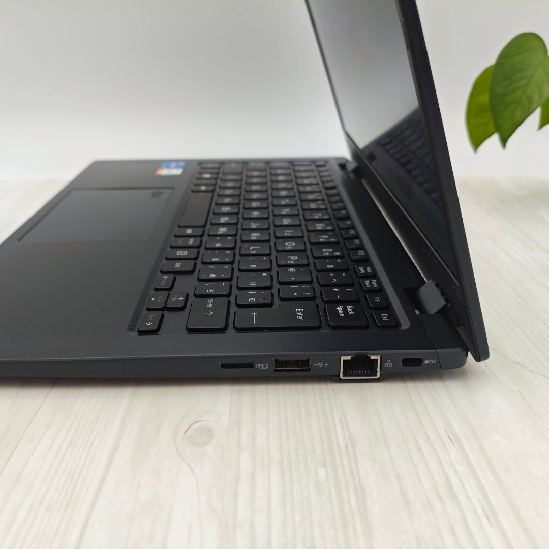 【整備済】新品液晶dynabook G83/KW 16/512GB 第12世代