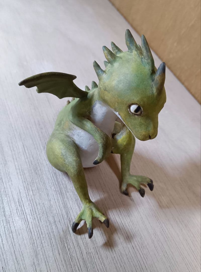 ドラゴン　置物　オブジェ　ハンドメイド