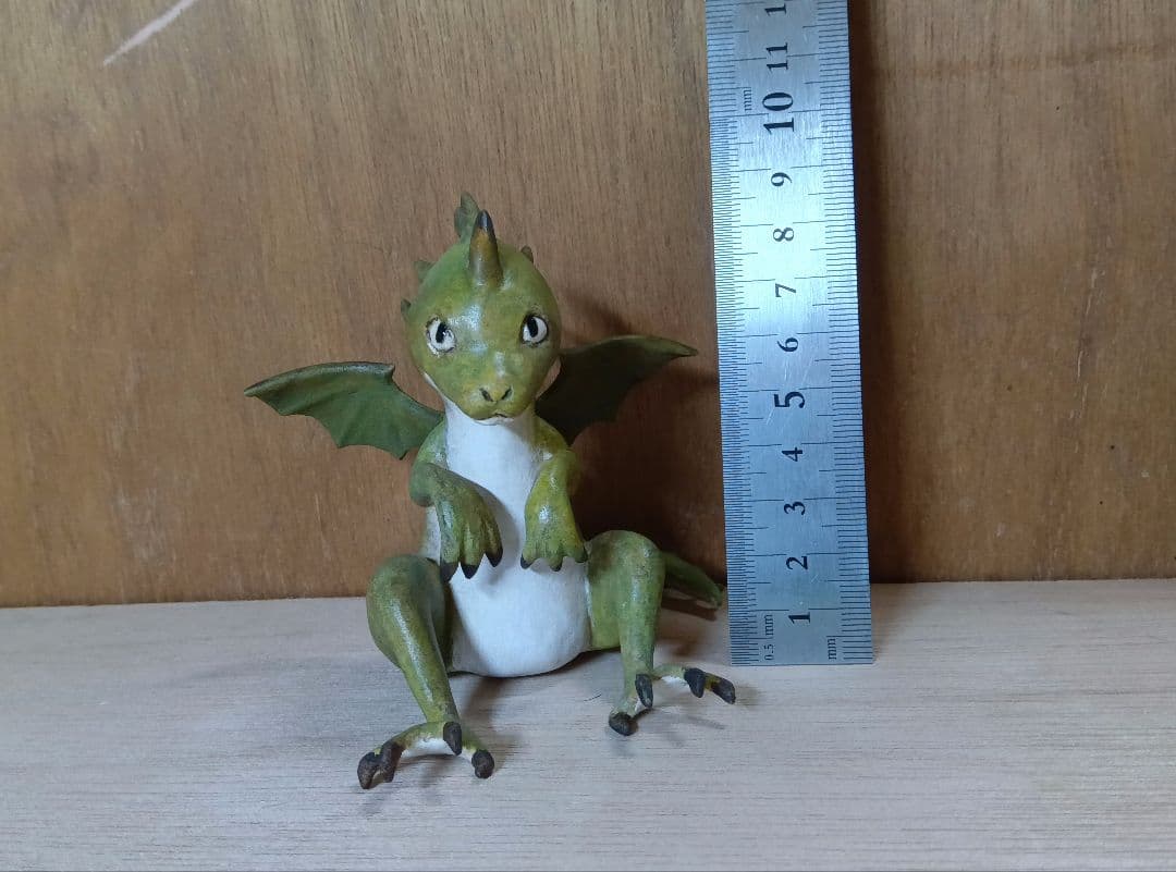 ドラゴン　置物　オブジェ　ハンドメイド