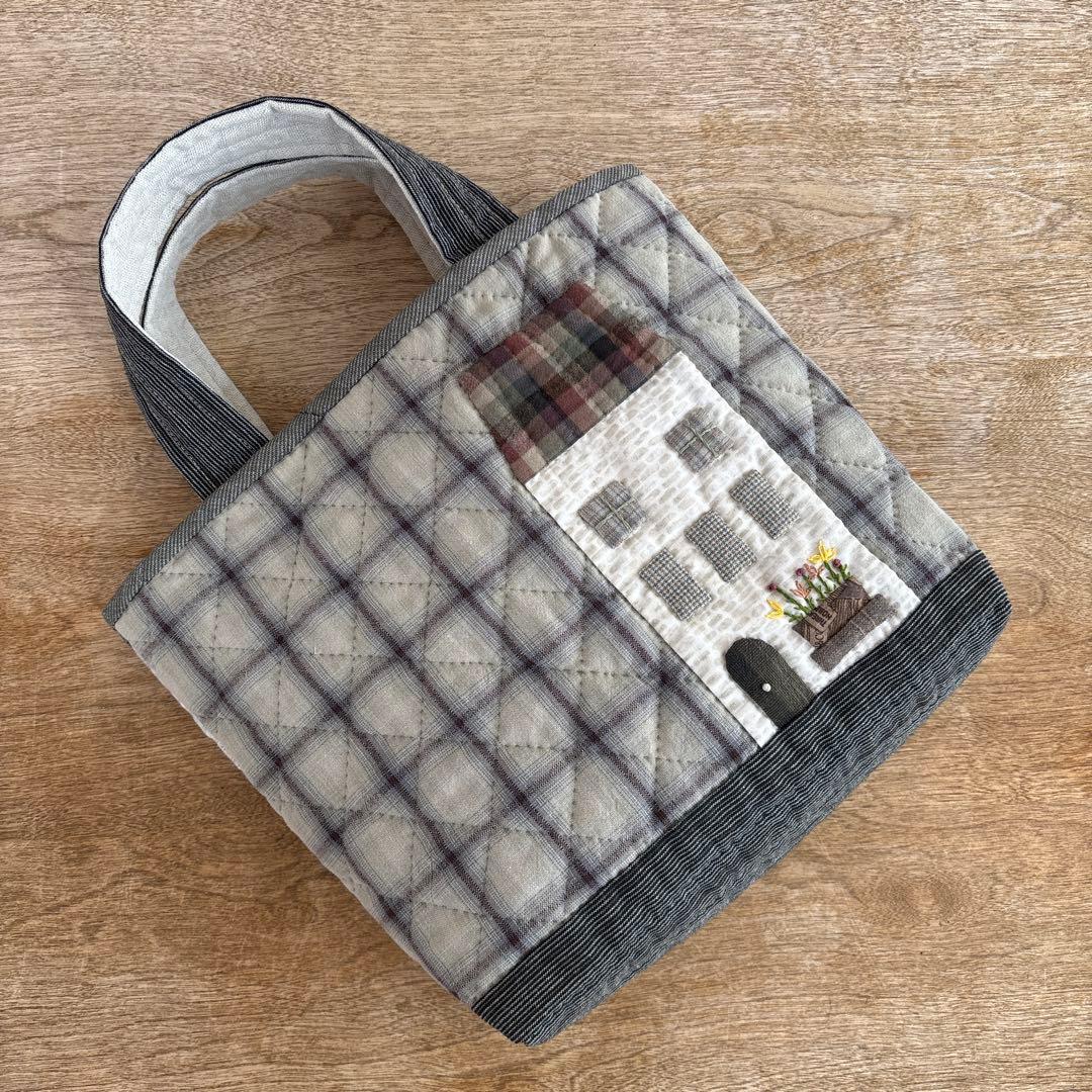 パッチワークキルト　トートバック　ハンドメイド
