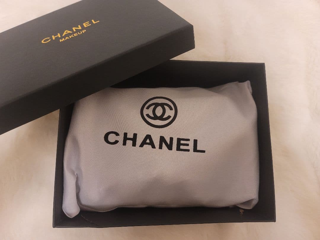 ノベルティ CHANEL ブラック キルティング ショルダーバッグ