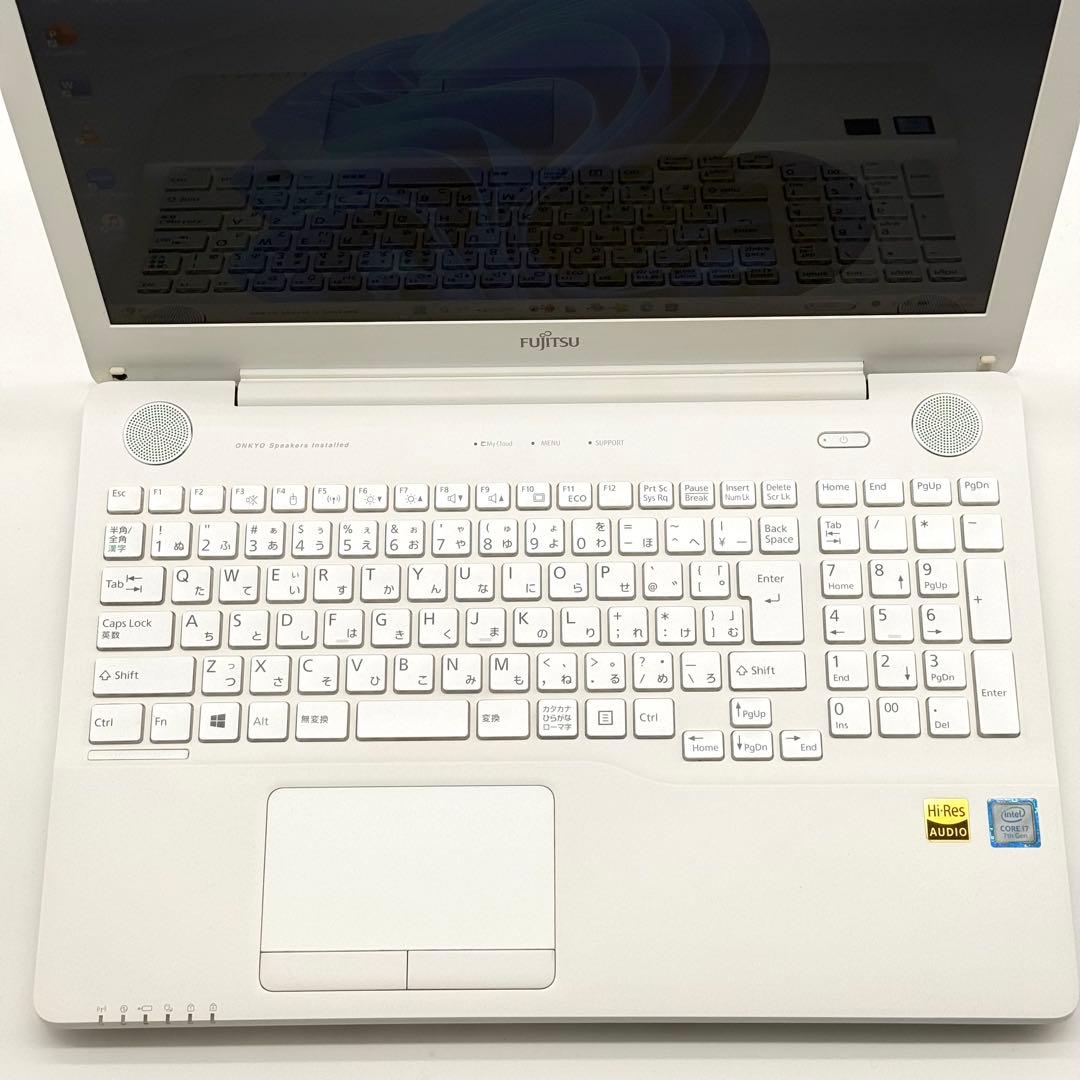 富士通ノートパソコン Core i7 美品 16GB 新品SSD512 高速起動