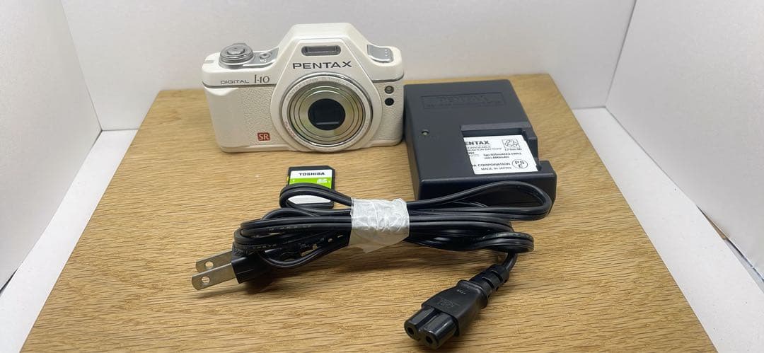 美品 PENTAX Optio I-10 パールホワイト 完動品 32GBSD付