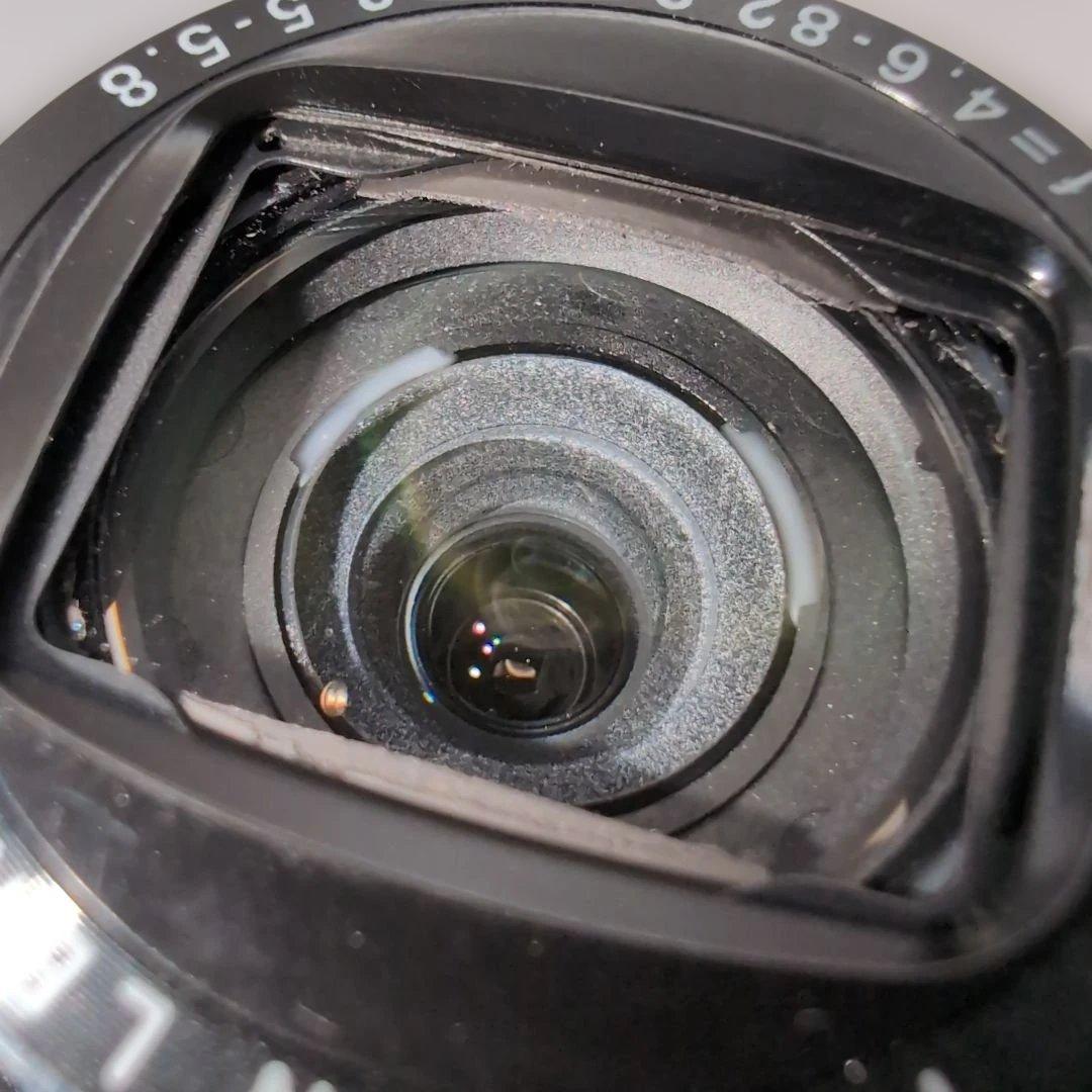美品 箱付 FUJIFILM FINEPIX F820 EXR レッド