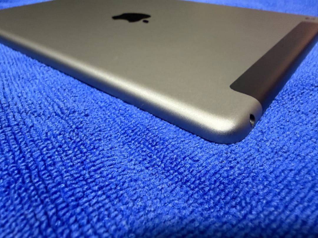 【美品】iPad (第6世代) Cellular SIMフリー